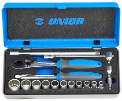 Juego de vasos y accesorios de 1/4" en caja metálica